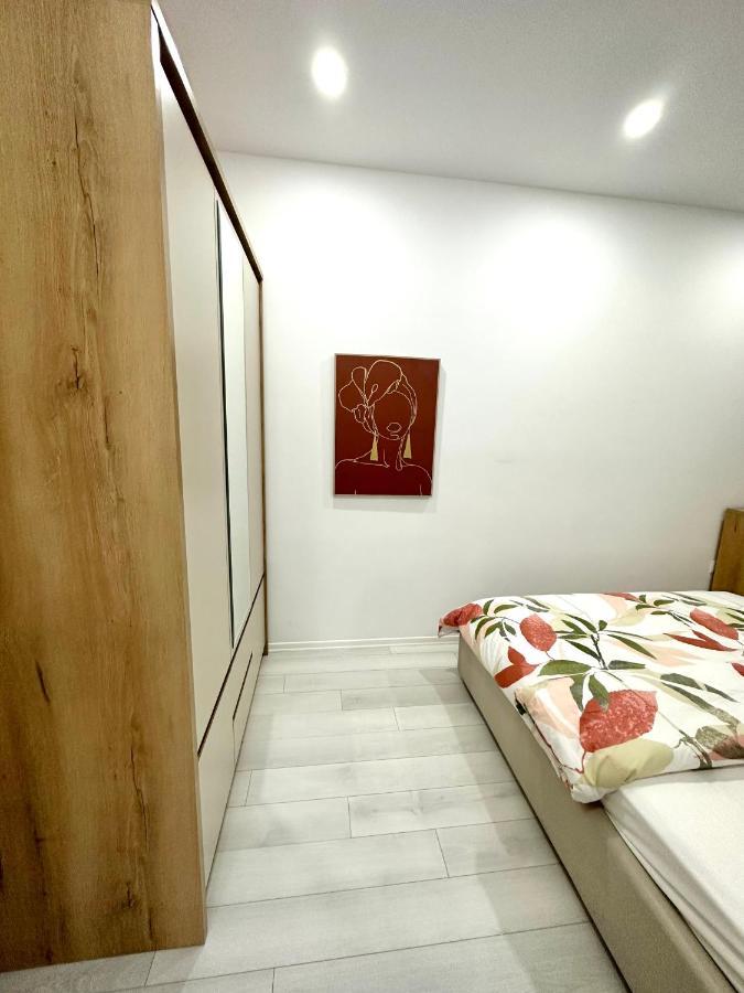 Lake Escape - Home 1 Tirana Bagian luar foto